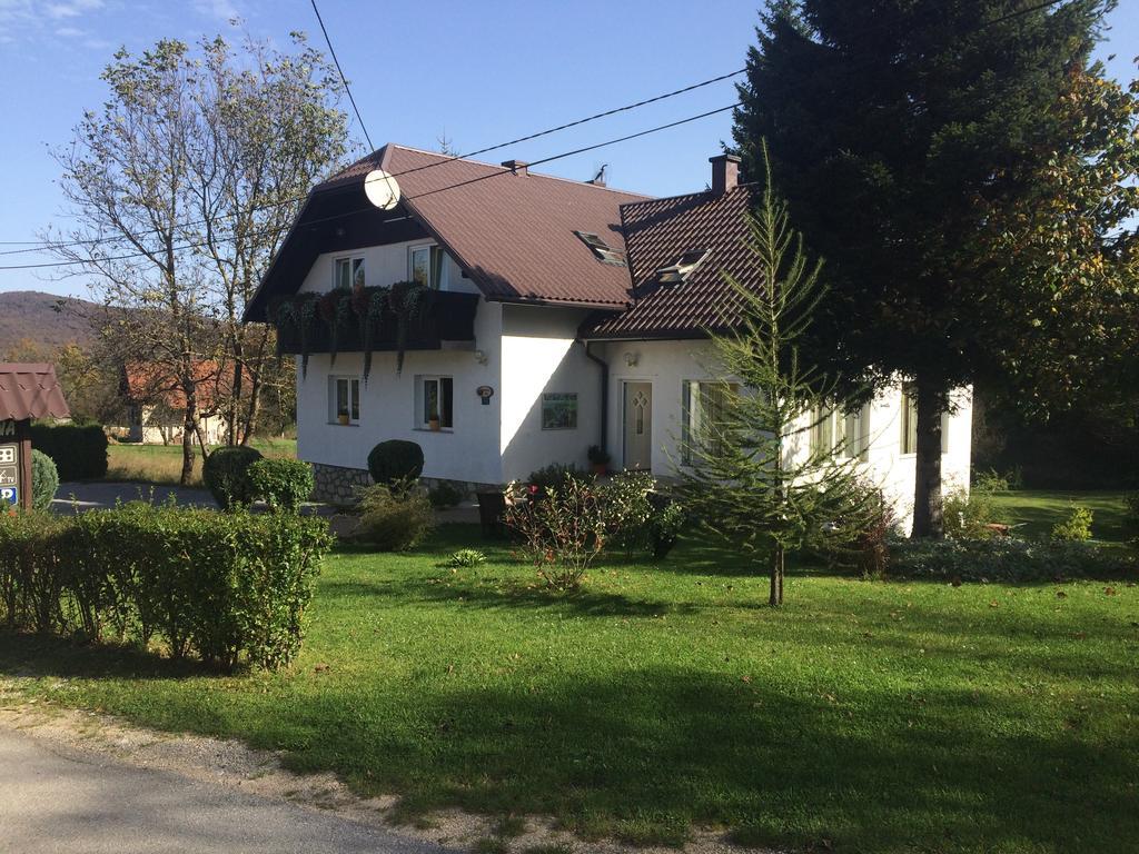 House Ana Acomodação com café da manhã Plitvička Jezera Exterior foto